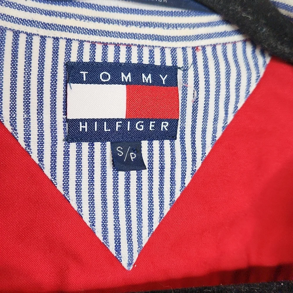 Vintage Men's Tommy Hilfiger red cotton button down shirt 100% cotton small